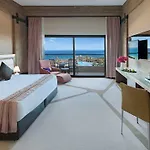 Noah's Ark Deluxe & Hotel 5*