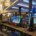 Noah's Ark Deluxe & Hotel 5*