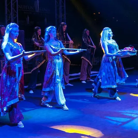 Noah's Ark Deluxe & 5*