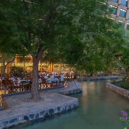 Hotel Noah's Ark Deluxe &