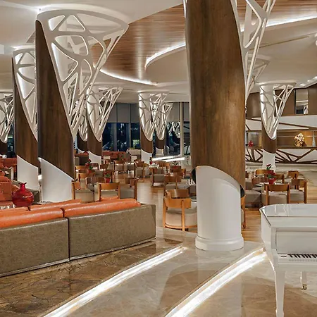 Noah's Ark Deluxe & Hotel