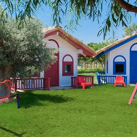 Noah's Ark Deluxe & Hotel Famagusta (Northern Cyprus)