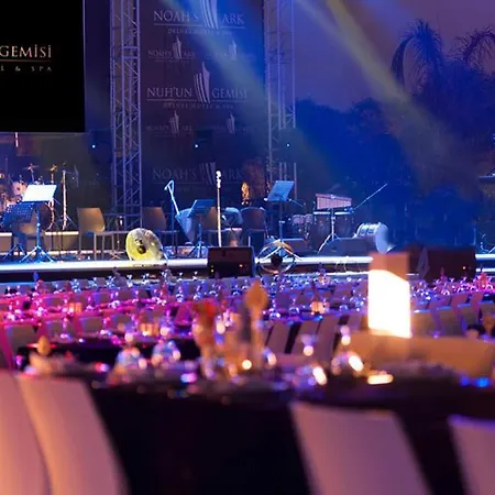 Otel Noah's Ark Deluxe & 5*