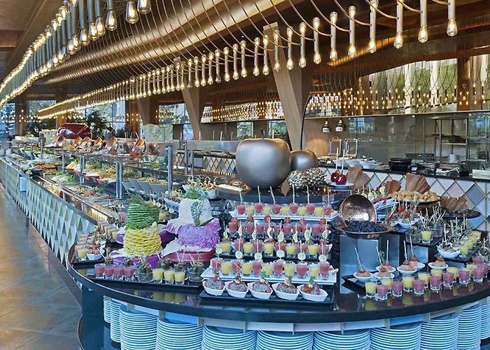 Noah's Ark Deluxe & Hotel 5*