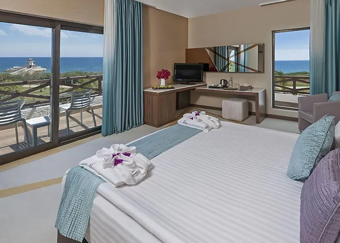Noah's Ark Deluxe & 5* Famagusta (Northern Cyprus)
