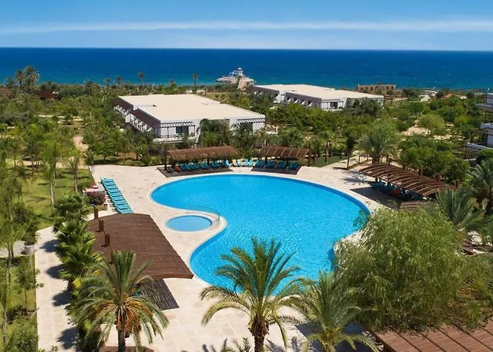 Noah's Ark Deluxe & 5* Famagusta (Northern Cyprus)