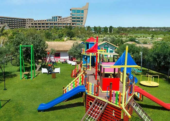 Hotel Noah's Ark Deluxe &