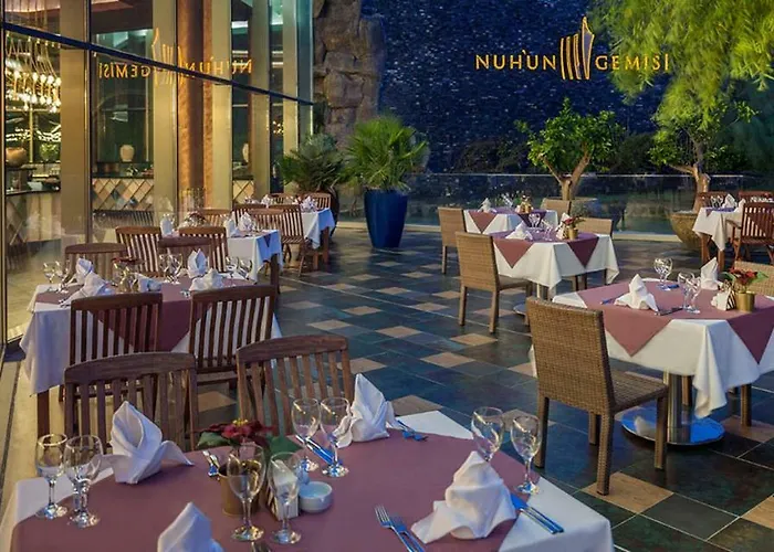 Noah's Ark Deluxe & 5*